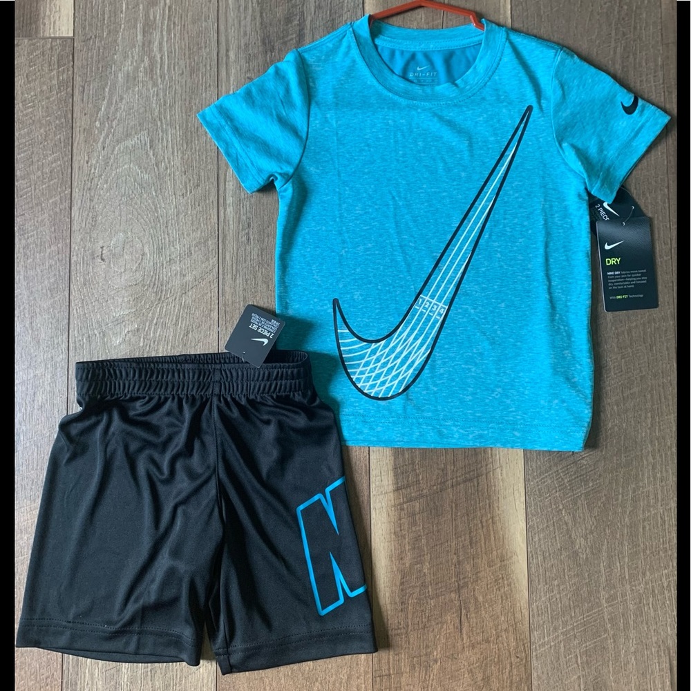 NWT Boys Sz 4 (XS) Nike Short Set